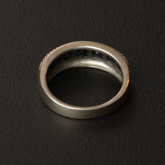 Sterling Silver 925 ring with Amethyst colored stones - Picture 3 of 4